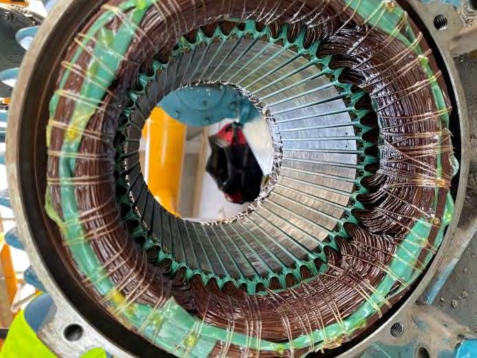 Rebobinado y mantenimiento de motor eléctrico